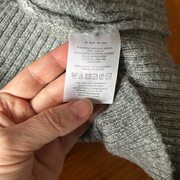 Cutie dog sweater - Picture 8 of 10